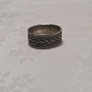 Vintage .925 Sterling Silver Ring With Braided Design